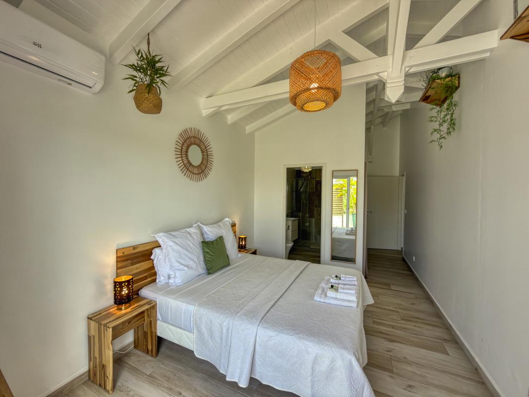 23.Location villa 3 chambres piscine vue mer Le Gosier Guadeloupe